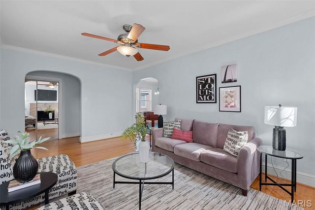 7055 Dartmouth Avenue, University City, MO 63130