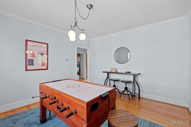 7055 Dartmouth Avenue, University City, MO 63130