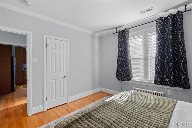 7055 Dartmouth Avenue, University City, MO 63130