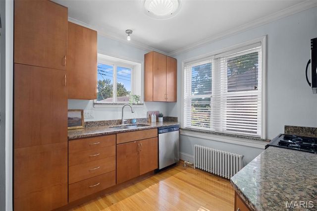 7055 Dartmouth Avenue, University City, MO 63130