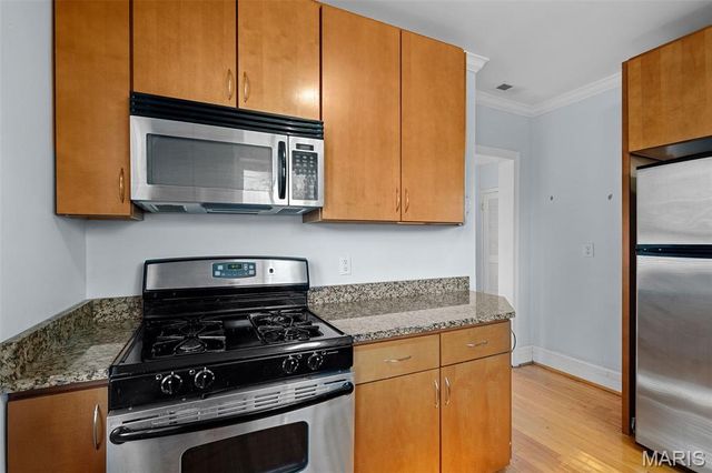 7055 Dartmouth Avenue, University City, MO 63130