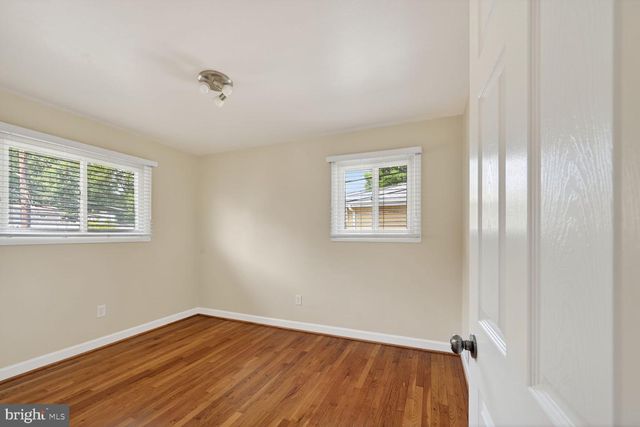5506 HELMONT DR, Oxon Hill, MD 20745