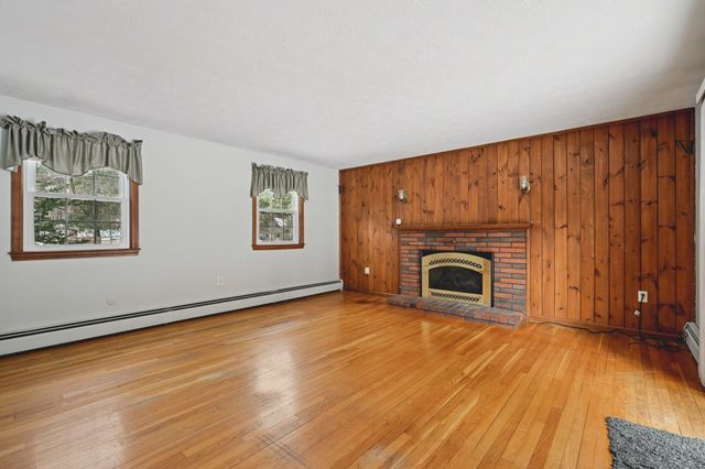 7 Birchwood Drive, Derry, NH 03038