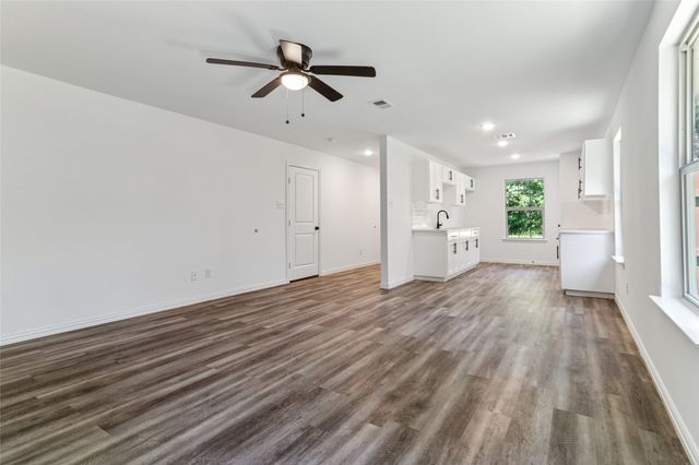 7129 Kayak Drive, Mabank, TX 75156
