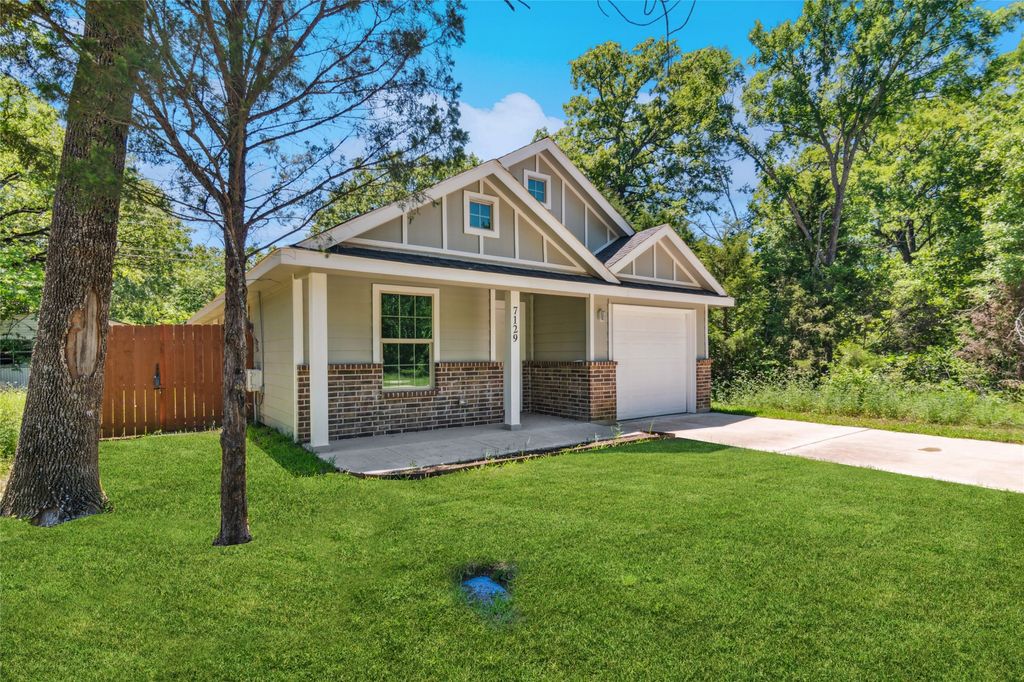 7129 Kayak Drive, Mabank, TX 75156