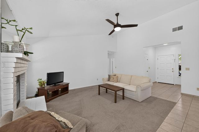 1373 E Portland Avenue, Fresno, CA 93720