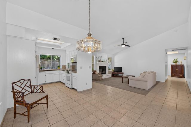 1373 E Portland Avenue, Fresno, CA 93720