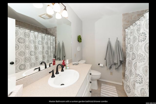 718 EASTVIEW DR, Canyon Lake, TX 78133