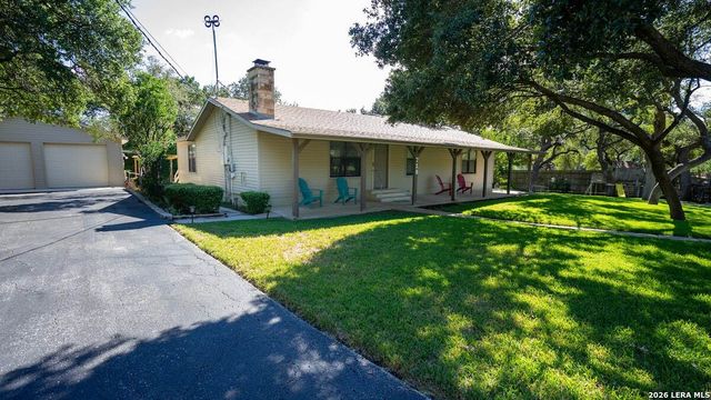 718 EASTVIEW DR, Canyon Lake, TX 78133