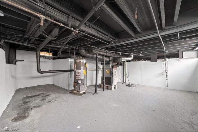 164 E 317th Street, Willowick, OH 44095