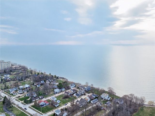 164 E 317th Street, Willowick, OH 44095