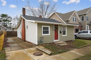 164 E 317th Street, Willowick, OH 44095