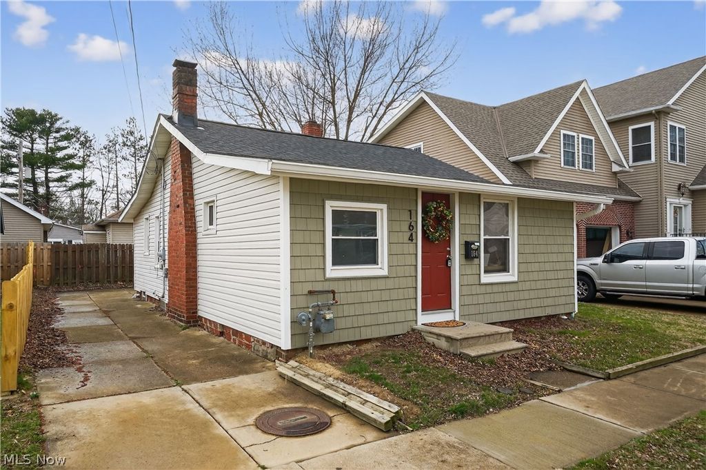 164 E 317th Street, Willowick, OH 44095