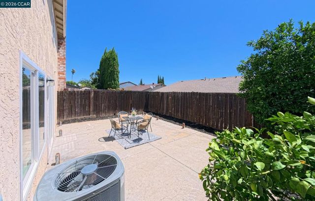 2215 Banyan Way, Antioch, CA 94509