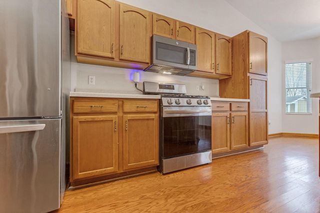 402 Shawnee Loop S, Pataskala, OH 43062