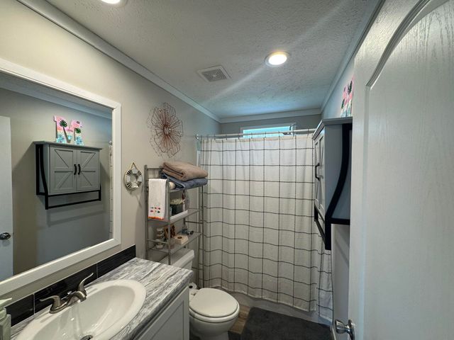 98 Brooks Lane, Russell Springs, KY 42642