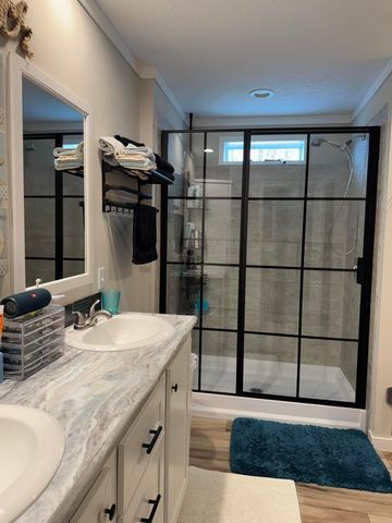 98 Brooks Lane, Russell Springs, KY 42642