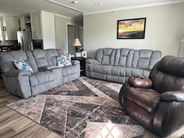 98 Brooks Lane, Russell Springs, KY 42642