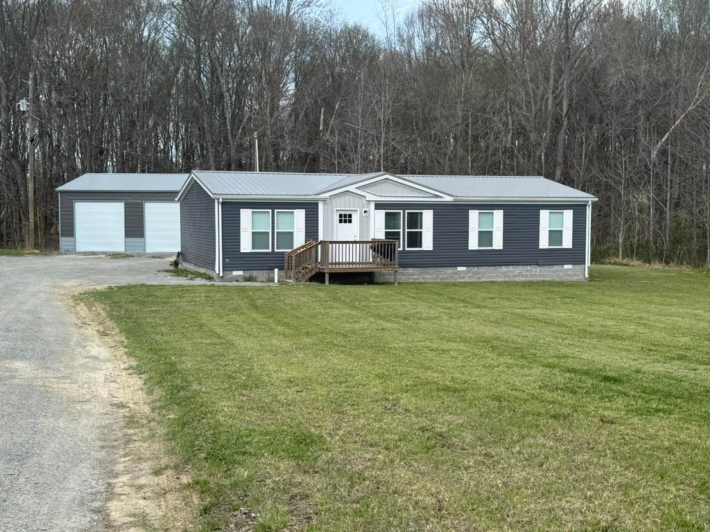98 Brooks Lane, Russell Springs, KY 42642