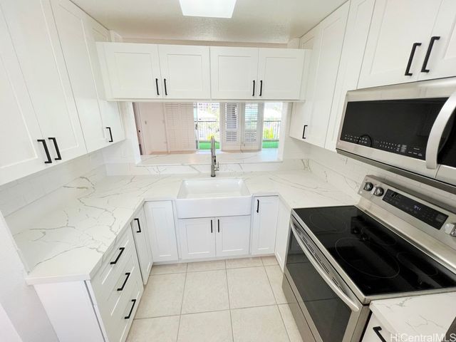 3075 Ala Poha Place 711, Honolulu, HI 96818
