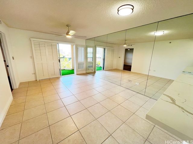 3075 Ala Poha Place 711, Honolulu, HI 96818
