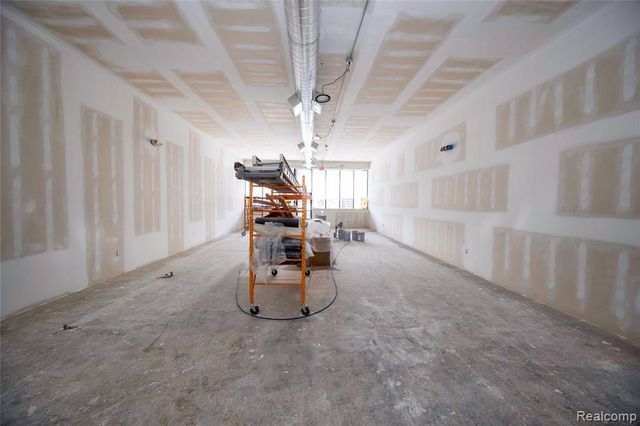 34794 Plymouth Road, Livonia, MI 48150