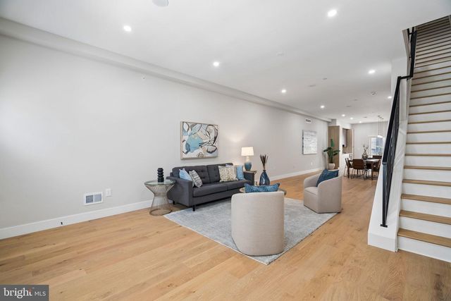 609 E LOCUST AVE, Philadelphia, PA 19144
