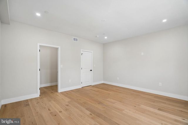 609 E LOCUST AVE, Philadelphia, PA 19144
