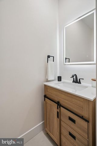 609 E LOCUST AVE, Philadelphia, PA 19144