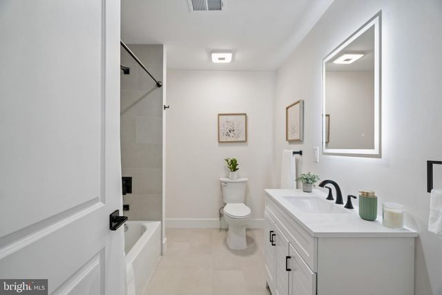 609 E LOCUST AVE, Philadelphia, PA 19144