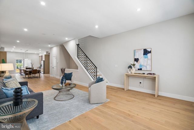 609 E LOCUST AVE, Philadelphia, PA 19144