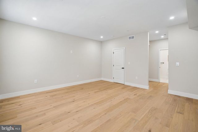 609 E LOCUST AVE, Philadelphia, PA 19144