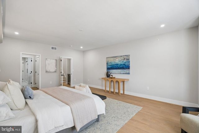 609 E LOCUST AVE, Philadelphia, PA 19144