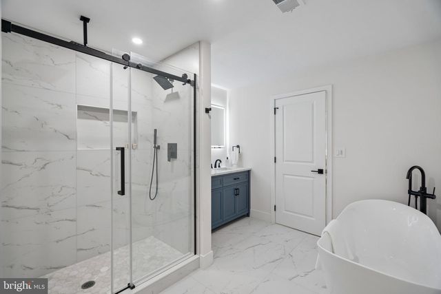 609 E LOCUST AVE, Philadelphia, PA 19144