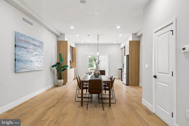 609 E LOCUST AVE, Philadelphia, PA 19144