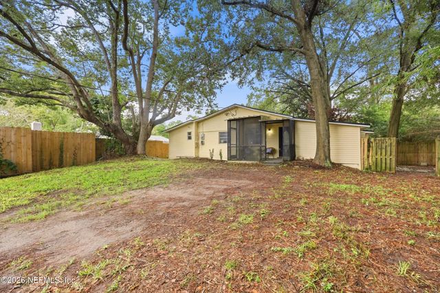 113 SUZANNE Avenue D, Orange Park, FL 32073