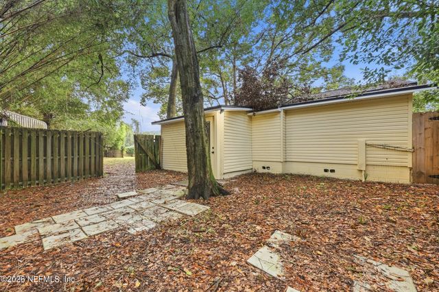 113 SUZANNE Avenue D, Orange Park, FL 32073