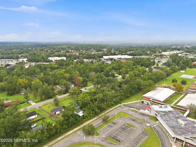 113 SUZANNE Avenue D, Orange Park, FL 32073