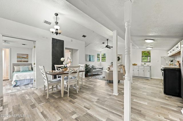 113 SUZANNE Avenue D, Orange Park, FL 32073