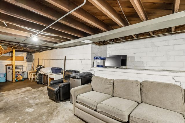 2419 35th Street, Des Moines, IA 50310