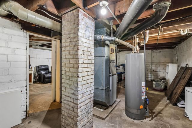 2419 35th Street, Des Moines, IA 50310