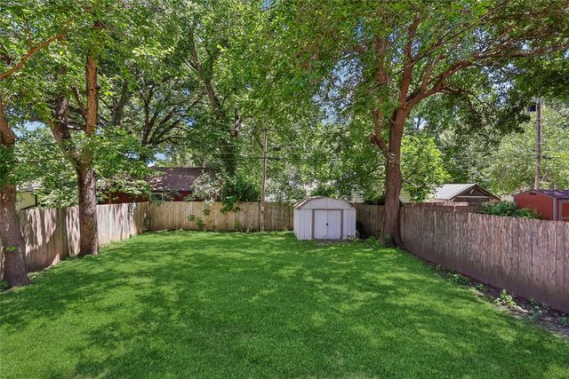 2419 35th Street, Des Moines, IA 50310