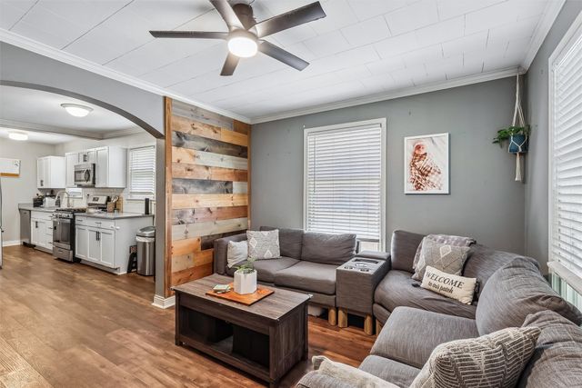 2419 35th Street, Des Moines, IA 50310