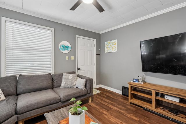 2419 35th Street, Des Moines, IA 50310