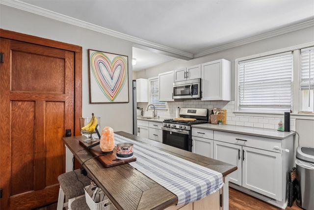 2419 35th Street, Des Moines, IA 50310