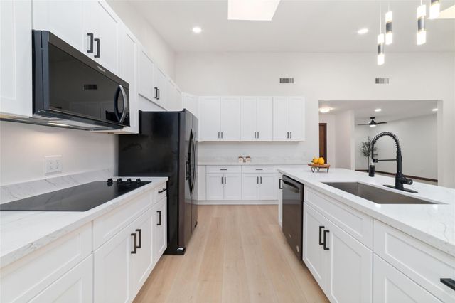 11411 Ash Creek Drive, Houston, TX 77043