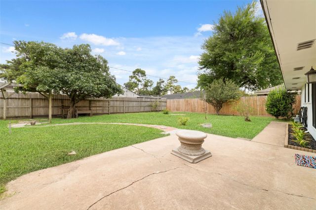 11411 Ash Creek Drive, Houston, TX 77043