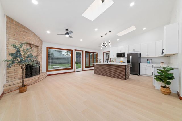 11411 Ash Creek Drive, Houston, TX 77043