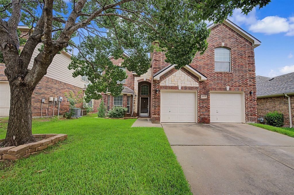 4925 Giordano Way, Fort Worth, TX 76244