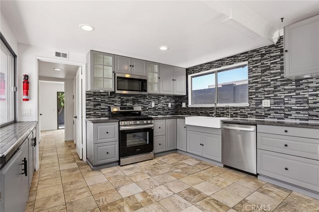 1760 N Glenview, Anaheim, CA 92807